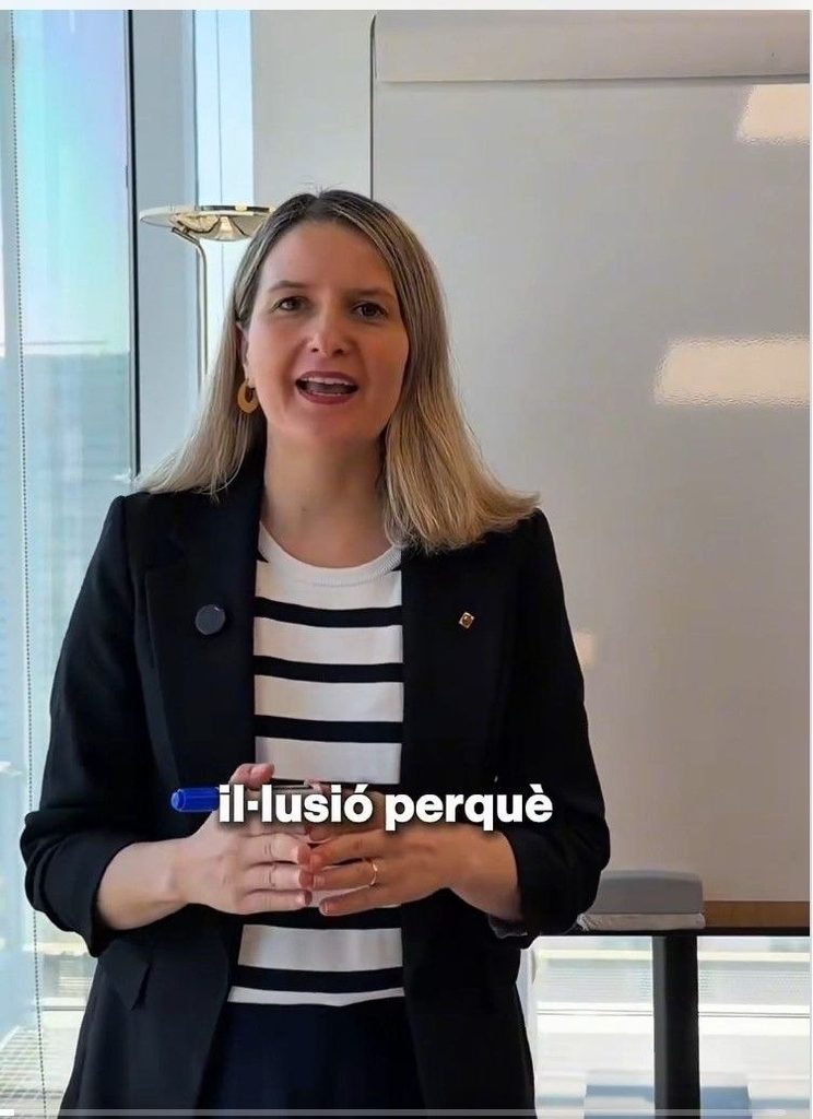 Mònica Martínez Bravo durante una intervención